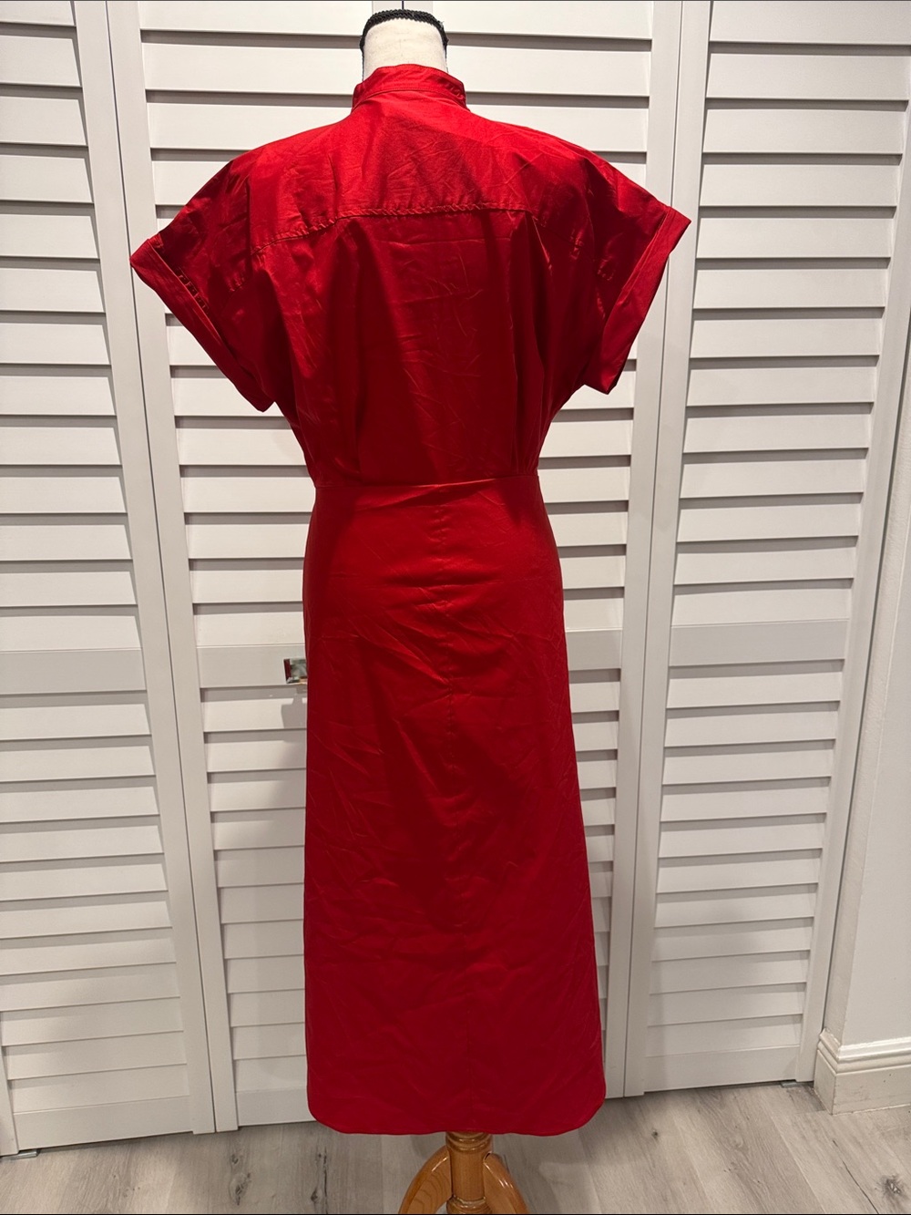 Lauren Ralph Lauren NWT Banded Collar Red Tie-Waist Button Midi Dress - Picture 6 of 14